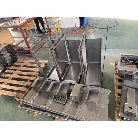 金屬外殼定制，鈑金加工工廠(chǎng)的規(guī)范要求